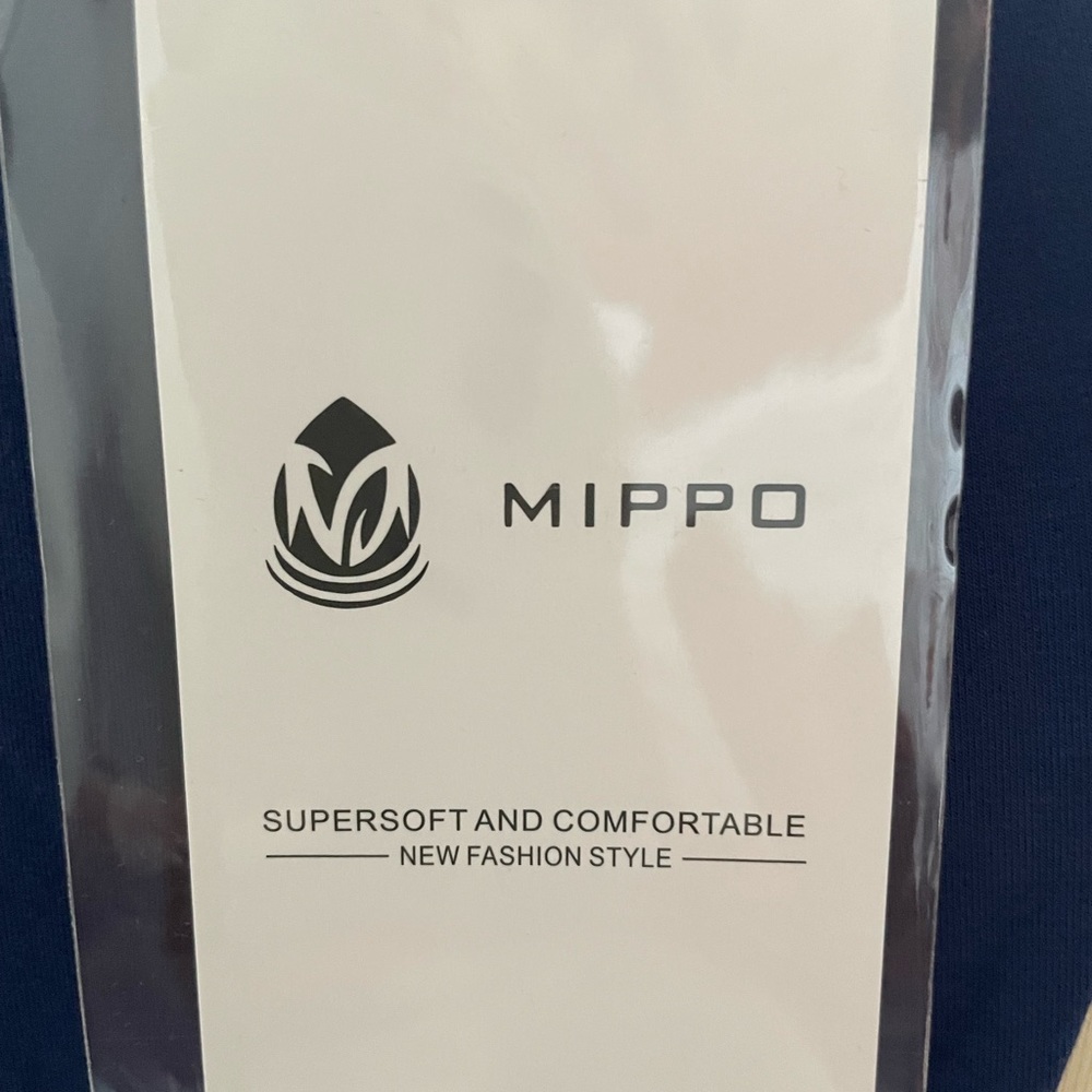 #014, Mippo workout top, NWT - Picture 3 of 4